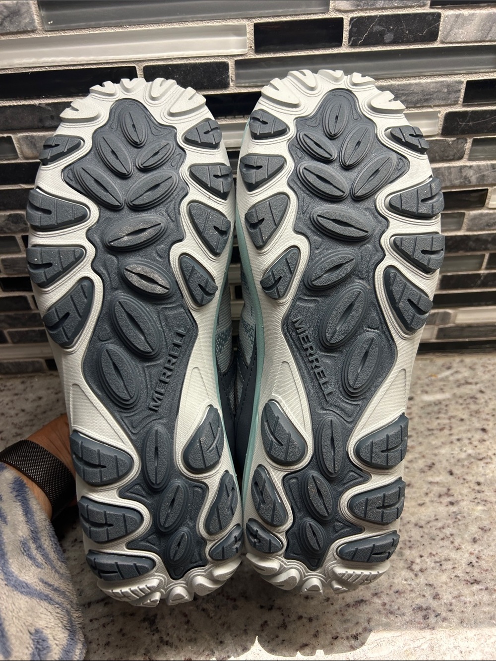 Merrell Women's Teal Blue Accentor 3 E mesh stretch Trail Sneakers size 8.5 NWOB - Picture 3 of 9